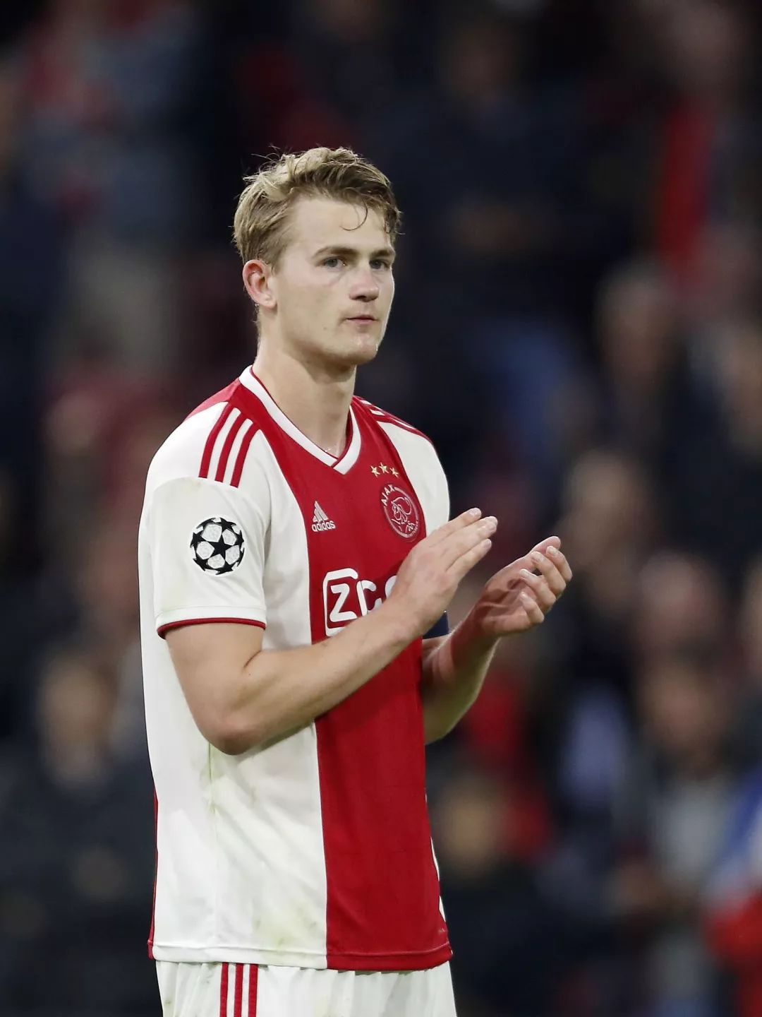 九游-包含国际比赛日波尔图调整名单以备荷甲赛前切尔西备战西甲之后，莎拉波娃在湖人比赛中晋级的词条-九游